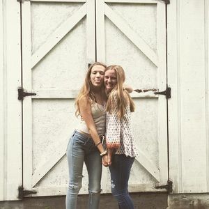 Meet your Posher, Clara